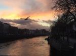Sonnenuntergang über der Ha'Penny Bridge Dublin